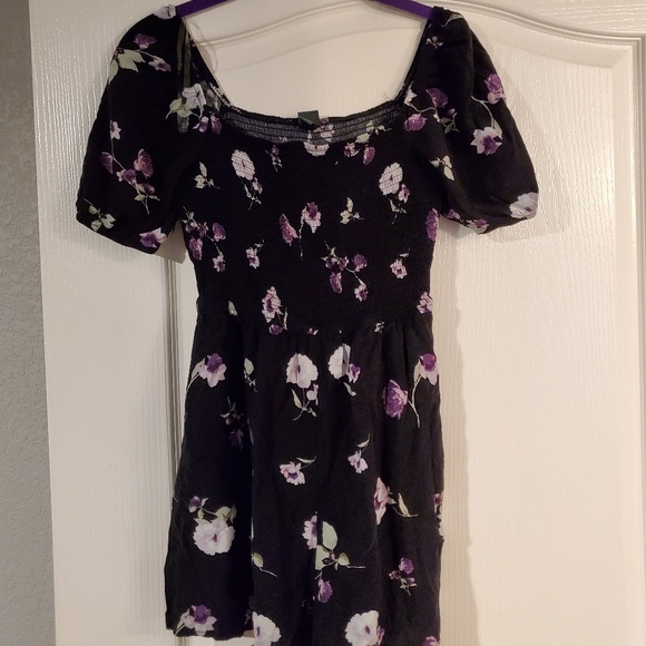 wild fable Other - Black Floral Romper WITH POCKETS